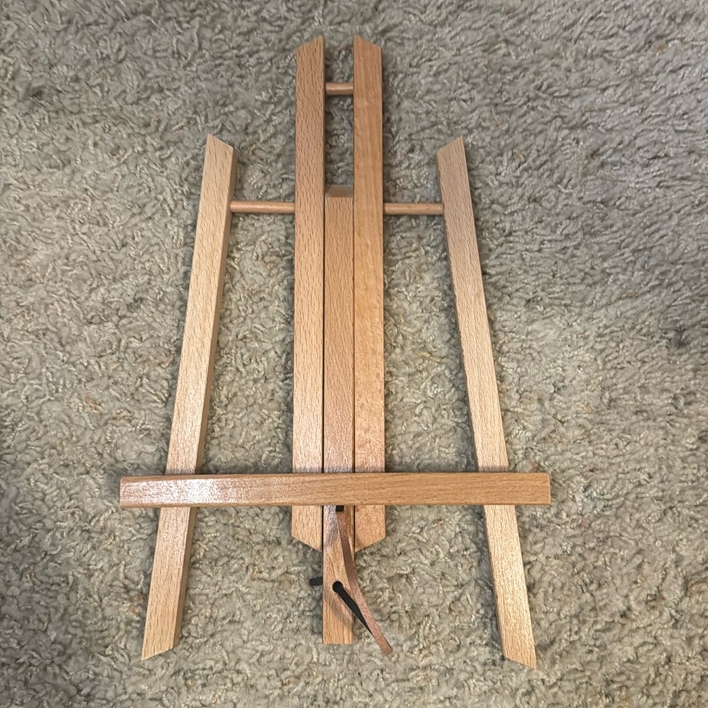 Easel